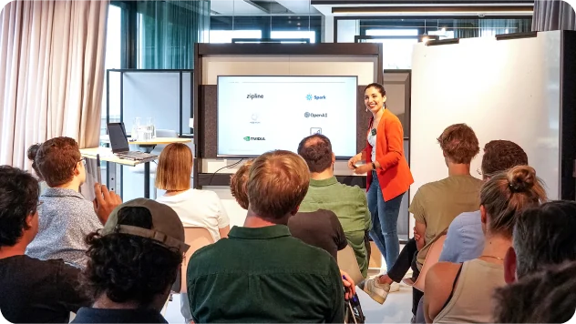 Gaby presenting to founders at K.I.E.Z.